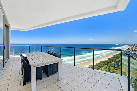 ULTIQA Air On Broadbeach - Accommodation Yamba 32