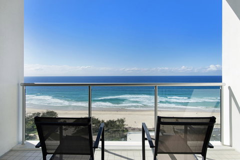 ULTIQA Air On Broadbeach - Accommodation Yamba 12