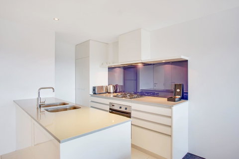 Mantra Circle On Cavill - Accommodation Yamba 33
