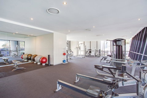 Mantra Circle On Cavill - Accommodation Yamba 42
