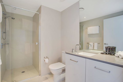 Mantra Circle On Cavill - Accommodation Yamba 24