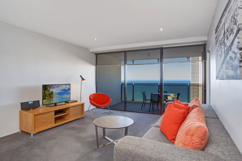 Mantra Circle On Cavill - Accommodation Yamba 29