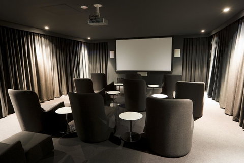 Mantra Circle On Cavill - Accommodation Yamba 43