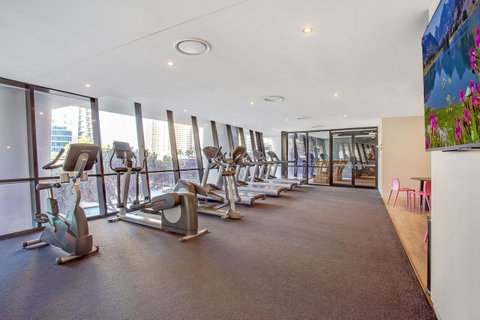 Mantra Circle On Cavill - Accommodation Yamba 41