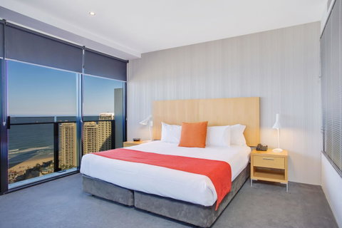 Mantra Circle On Cavill - Accommodation Yamba 27