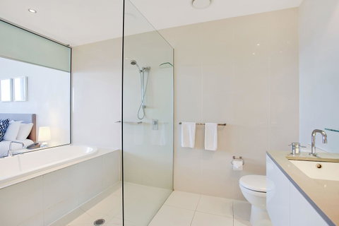 Mantra Circle On Cavill - Accommodation Yamba 16