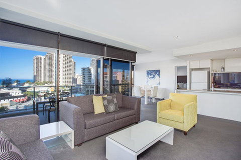 Mantra Circle On Cavill - Accommodation Yamba 22