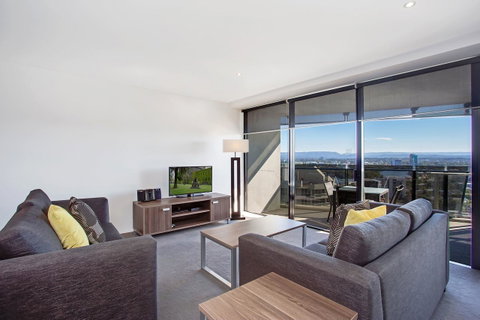 Mantra Circle On Cavill - Accommodation Yamba 38