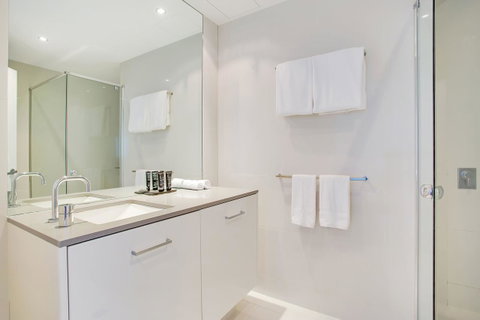 Mantra Circle On Cavill - Accommodation Yamba 18