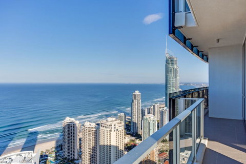 Mantra Circle On Cavill - Accommodation Yamba 8