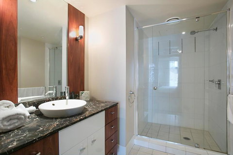 Towers Of Chevron - Private Apartment - Accommodation Yamba 4
