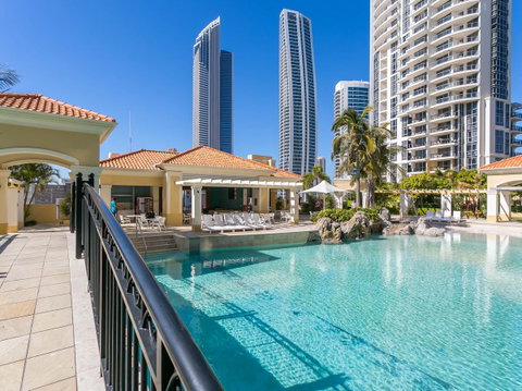 Towers Of Chevron - Private Apartment - Accommodation Yamba 11
