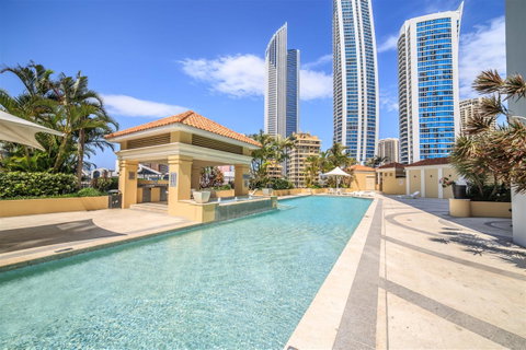 Towers Of Chevron - Private Apartment - Accommodation Yamba 12