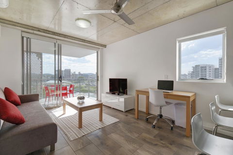 Direct Collective - Pavilion And Governor On Brookes - Accommodation Yamba 13