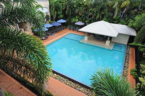 Cayman Villas Port Douglas - Accommodation Yamba 11