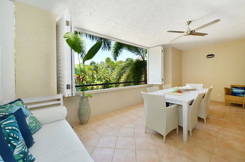 Cayman Villas Port Douglas - Accommodation Yamba 36