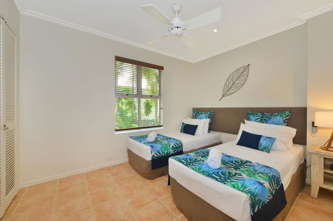 Cayman Villas Port Douglas - Accommodation Yamba 33