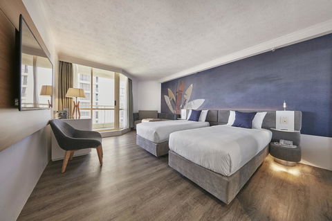 Novotel Surfers Paradise - Accommodation Yamba 4
