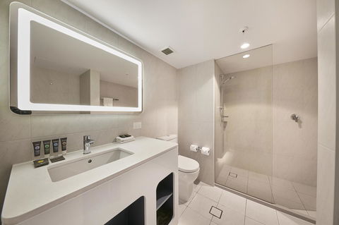 Novotel Surfers Paradise - Accommodation Yamba 16