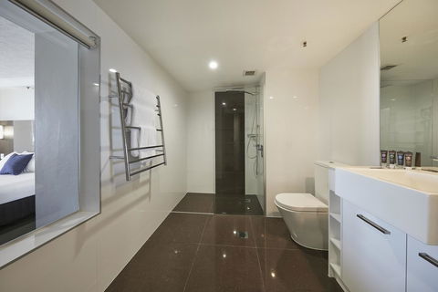 Novotel Surfers Paradise - Accommodation Yamba 30