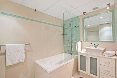 Surfers International Apartments - Accommodation Yamba 38