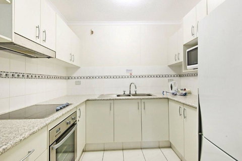 Surfers International Apartments - Accommodation Yamba 35