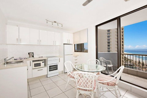 Surfers International Apartments - Accommodation Yamba 21