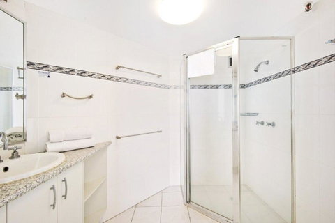 Surfers International Apartments - Accommodation Yamba 18