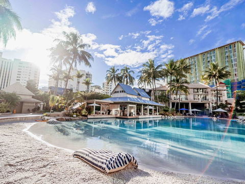 Novotel Cairns Oasis Resort - Accommodation Yamba 0