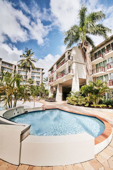 Novotel Cairns Oasis Resort - Accommodation Yamba 20