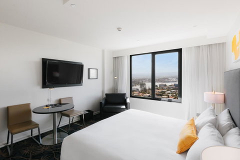 Voco Gold Coast, An IHG Hotel - Accommodation Yamba 2