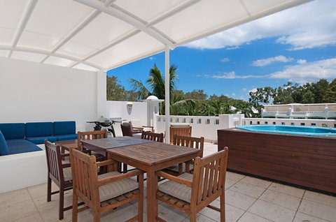 5231 BEACH CLUB PENTHOUSE - Accommodation Yamba 11