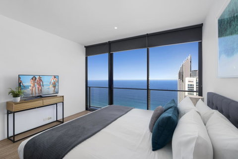 Circle On Cavill - Gclr - Accommodation Yamba 15