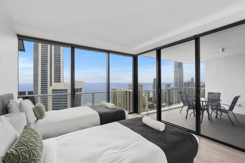 Circle On Cavill - Gclr - Accommodation Yamba 42