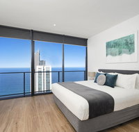 Circle on Cavill - GCLR - Accommodation Yamba