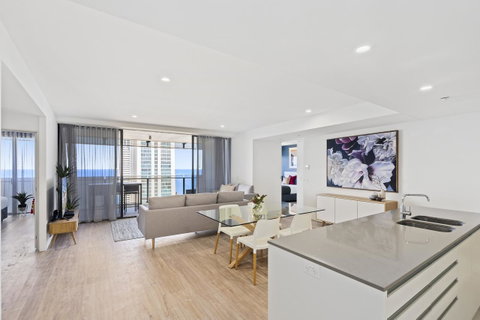 Circle On Cavill - Gclr - Accommodation Yamba 30