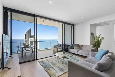 Circle On Cavill - Gclr - Accommodation Yamba 19