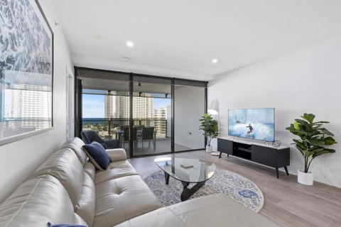 Circle On Cavill - Gclr - Accommodation Yamba 6
