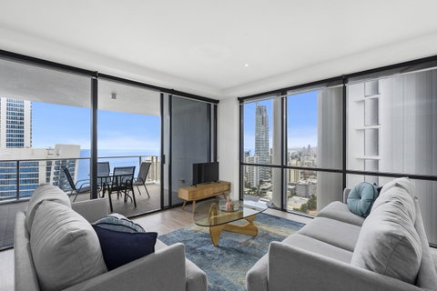 Circle On Cavill - Gclr - Accommodation Yamba 40