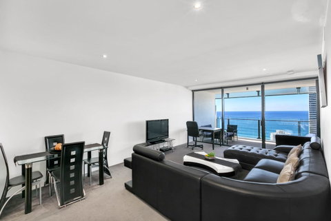 Circle On Cavill, Apartments And Sub Penthouses - We Accommodate - Accommodation Yamba 24