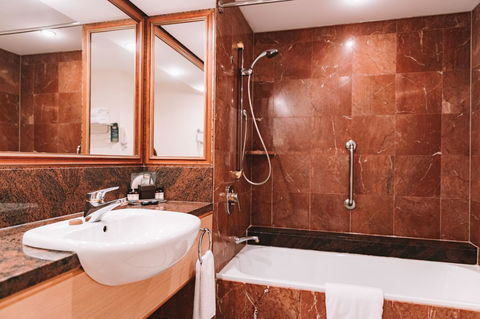 Pullman Cairns International - Accommodation Yamba 17