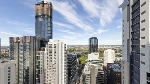 Oaks Brisbane Festival Suites - Accommodation Yamba 4