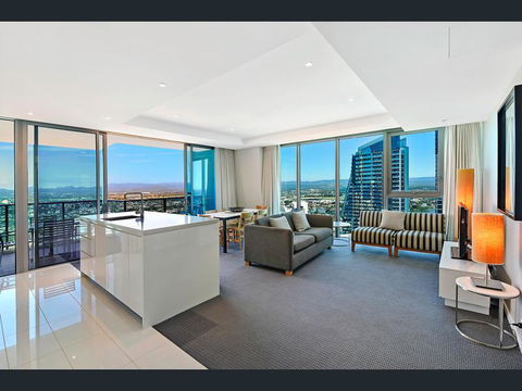 H Star Residences-- Paradise Stayz - Accommodation Yamba 2