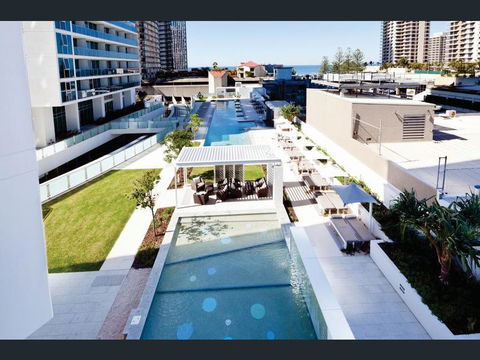 H Star Residences-- Paradise Stayz - Accommodation Yamba 4