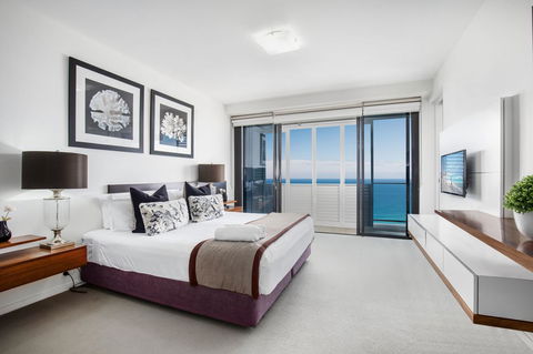 Ultra Broadbeach - Accommodation Yamba 18