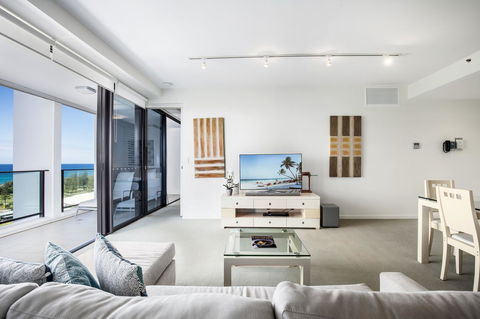 Ultra Broadbeach - Accommodation Yamba 36