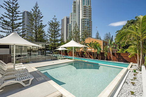 Ultra Broadbeach - Accommodation Yamba 2