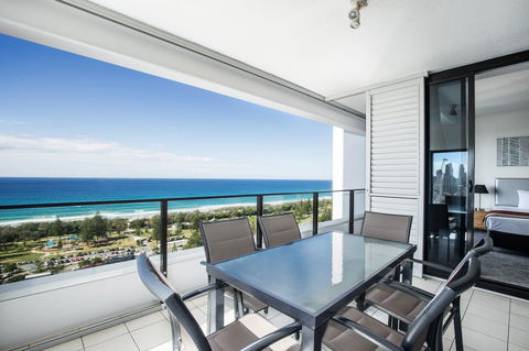 Ultra Broadbeach - Accommodation Yamba 32