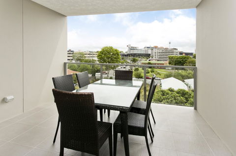 Arise Princess Regent Apartments - Accommodation Yamba 10