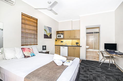 City Palms Brisbane - Accommodation Yamba 3